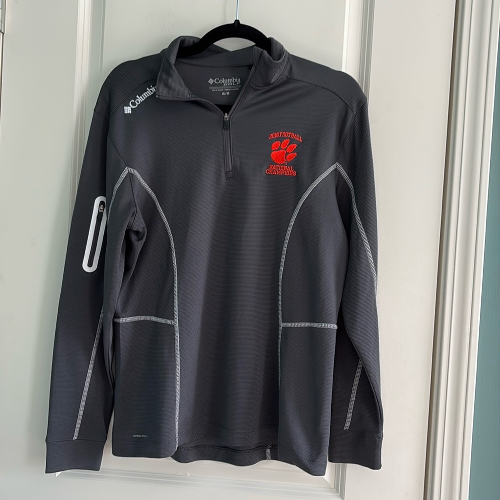 Columbia Women’s Clemson Quarter Zip in Grey Size M